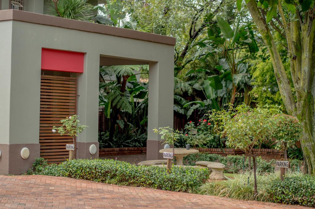 314 On Clark Guest House Pretoria-Noord Exterior foto